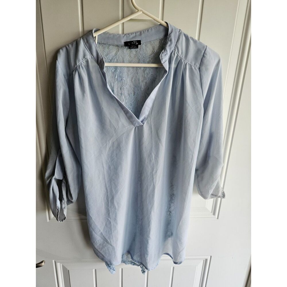 Junior's blouse